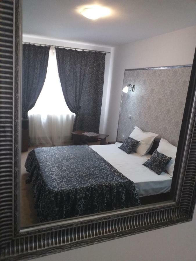 W&K " Centru Istoric Sibiu Hotel Esterno foto